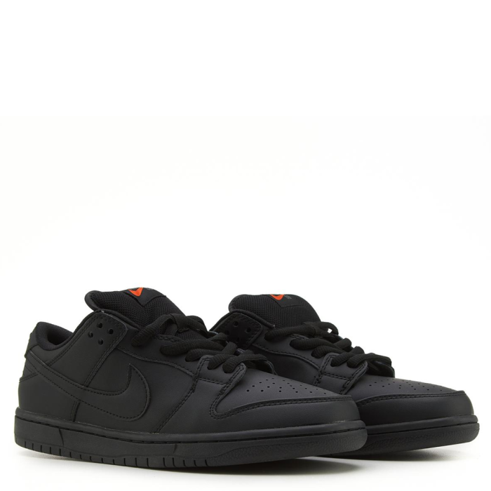NIke SB Dunk Low Total Black Leather
