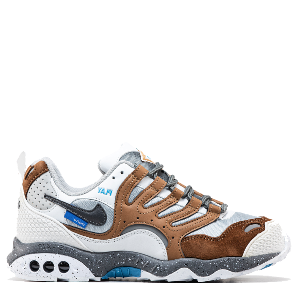 Nike Air Terra Humara x Undefeated