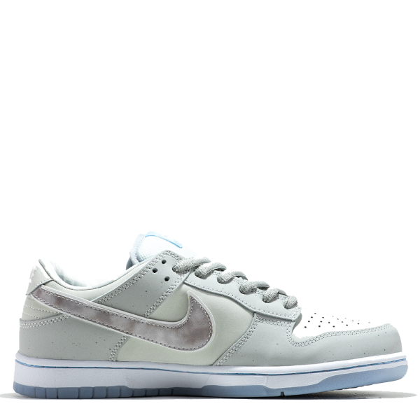 Nike SB Dunk Low White Lobster