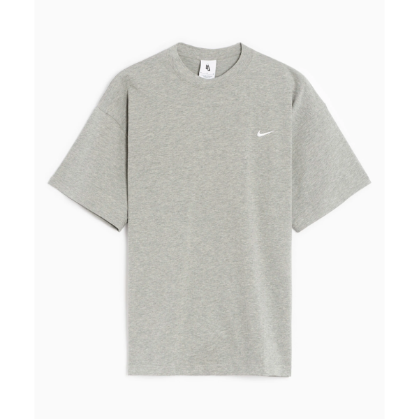 NIKE SOLO SWOOSH T-SHIRT GREY