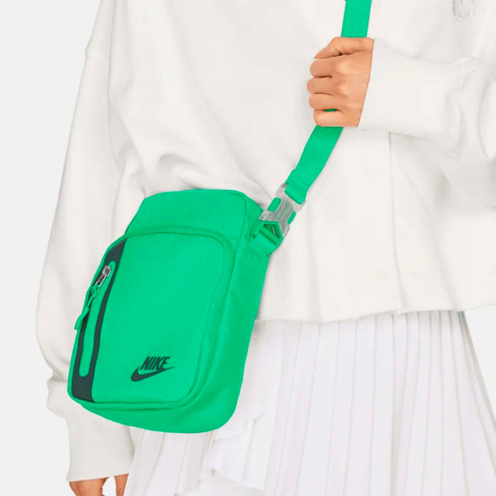 NIKE ELMNTL PRM CRSSBDY GREEN