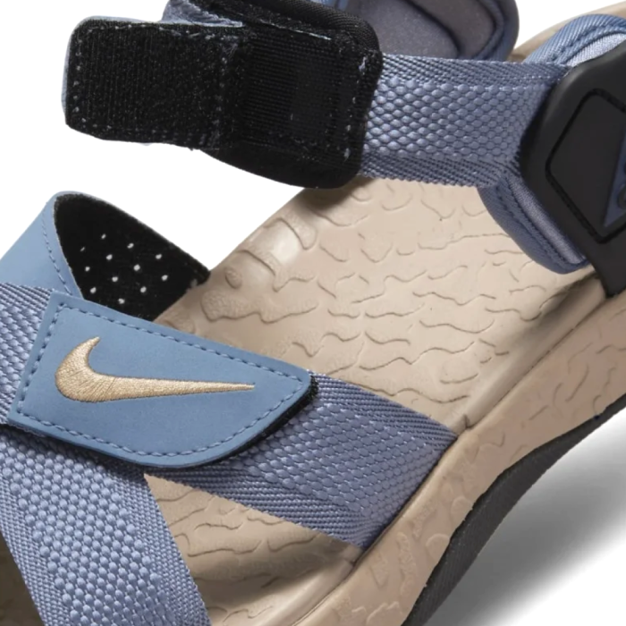 NIKE ACG AIR DESCHUTZ LIGHT BLUE