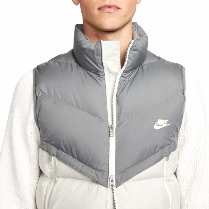 Жилетка NIKE STORM-FIT WINDRUNNER PRIMALOFT VEST WHITE/GREY